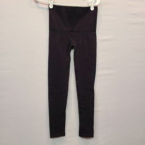 Spanx Leggings Pant Assets Red Hot Label Womens Large Black